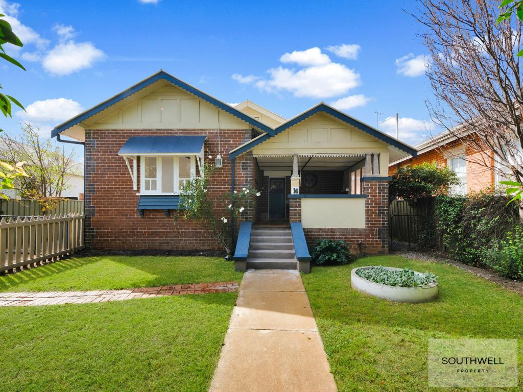 16 Napier St, East Tamworth, NSW 2340