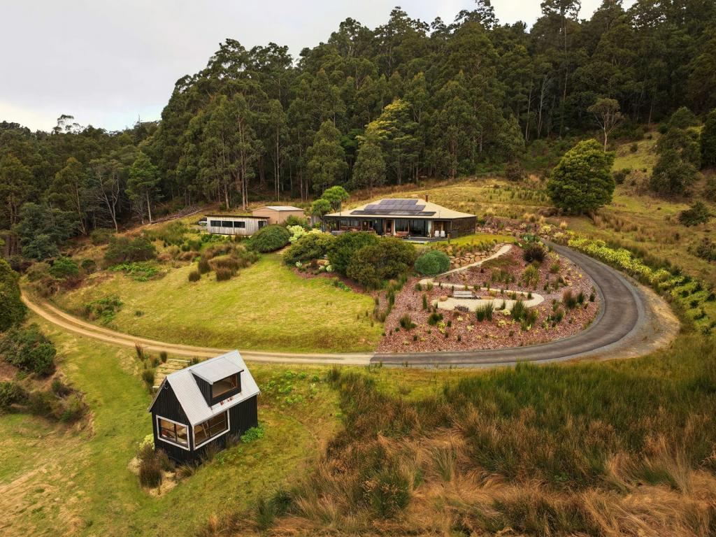 551 WOODBRIDGE HILL RD, GARDNERS BAY, TAS 7112