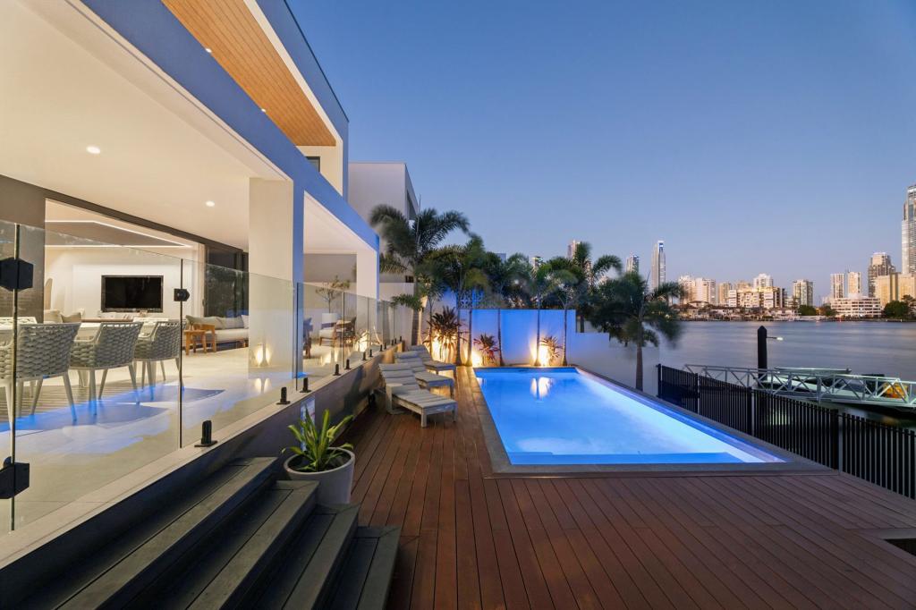 29 The Promenade, Isle Of Capri, QLD 4217