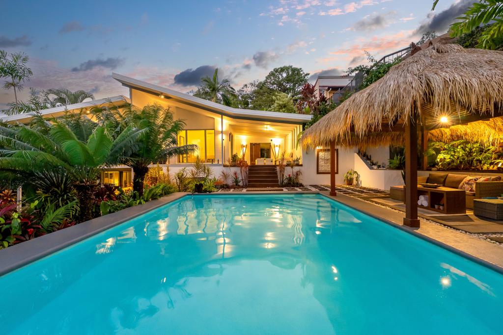 20 Slate Cl, Brinsmead, QLD 4870