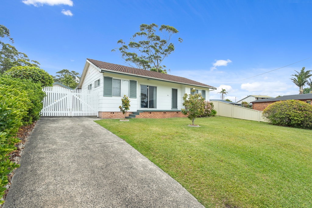 26 Cater Cres, Sussex Inlet, NSW 2540