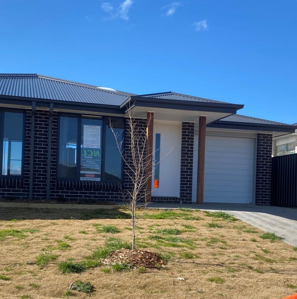 13b Bonneville Bvd, Goulburn, NSW 2580