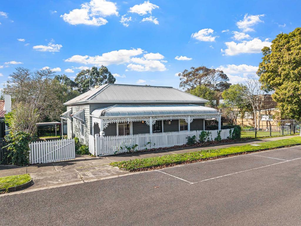 8 Brown St, Hamilton, VIC 3300