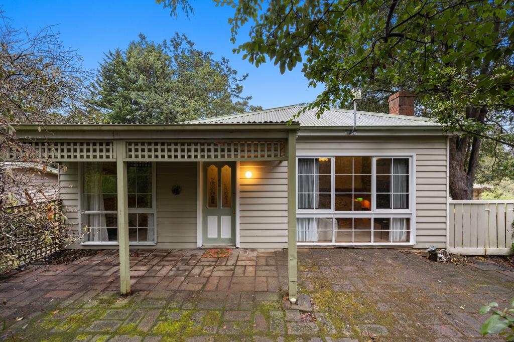 20 Deans Rd, Upwey, VIC 3158