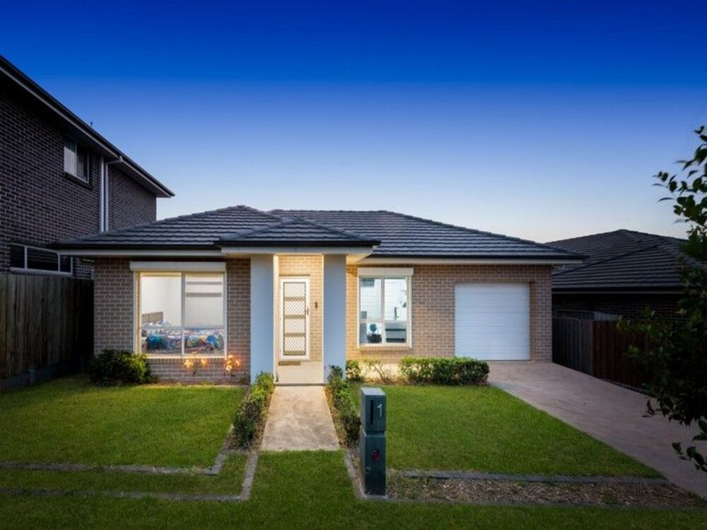 1 Russell St, Oran Park, NSW 2570