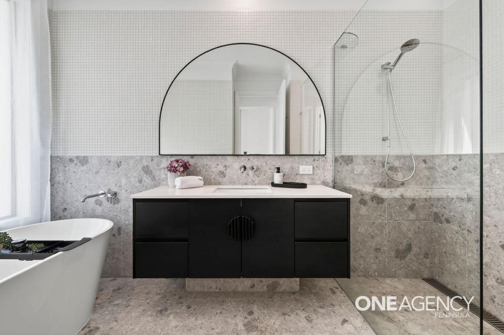 330A CHURCH ST, COWES, VIC 3922