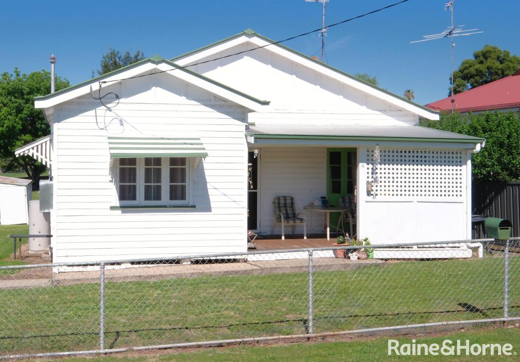 16 Rosslyn St, Inverell, NSW 2360