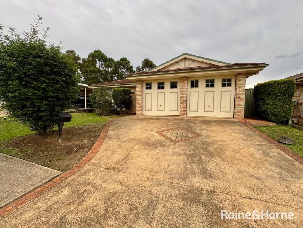 13 Wolara Ave, Glenmore Park, NSW 2745