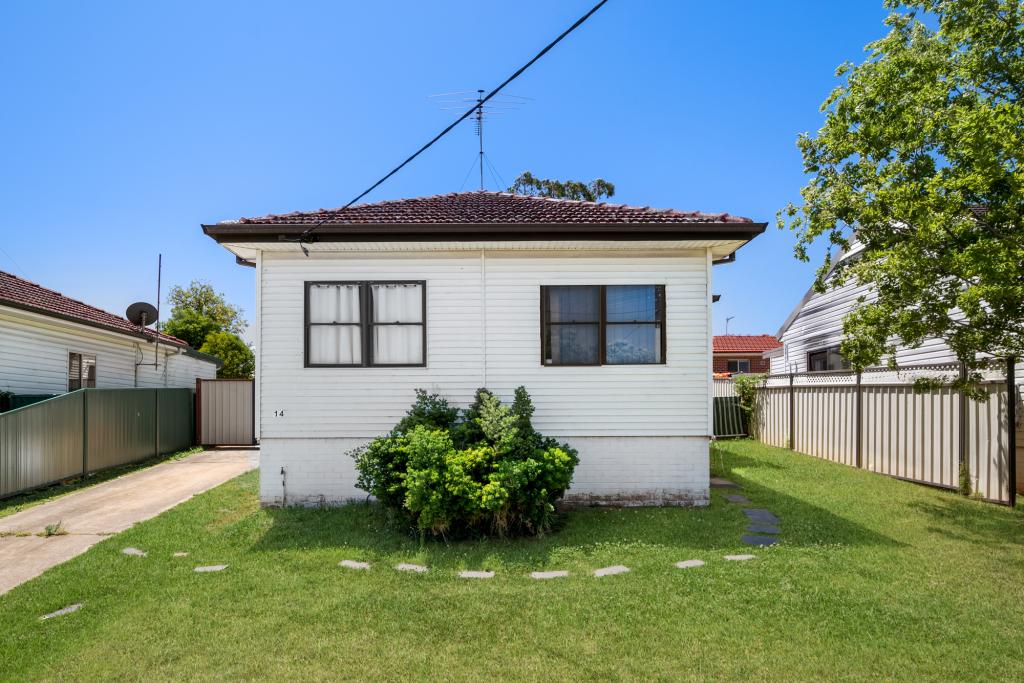 14 Bocking Ave, Bradbury, NSW 2560