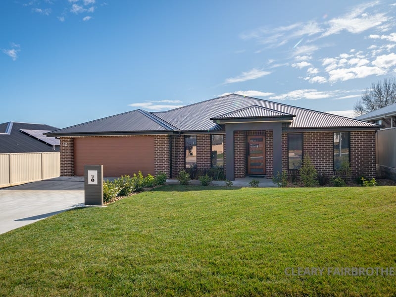 12 Fairleigh Pl, Kelso, NSW 2795