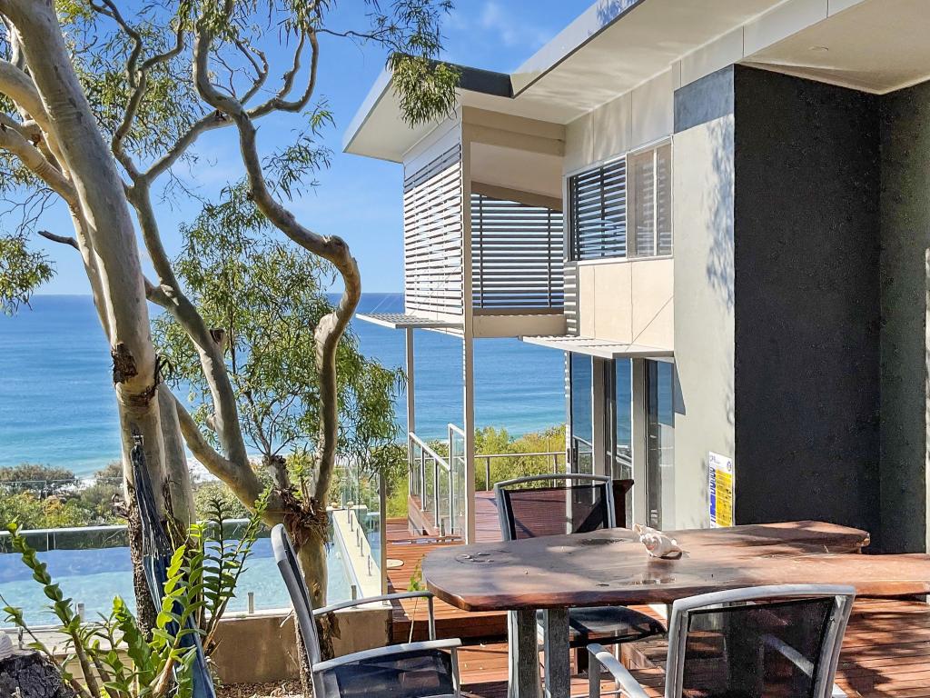 100 Bloodwood Ave S, Agnes Water, QLD 4677