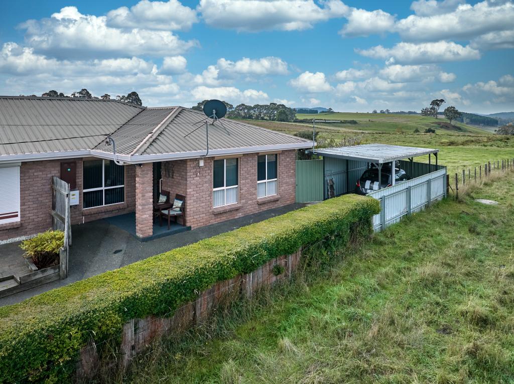 2/61 Westbury Pl, Deloraine, TAS 7304