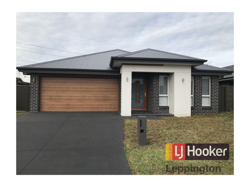 18 WILLUNGA ST, GLEDSWOOD HILLS, NSW 2557