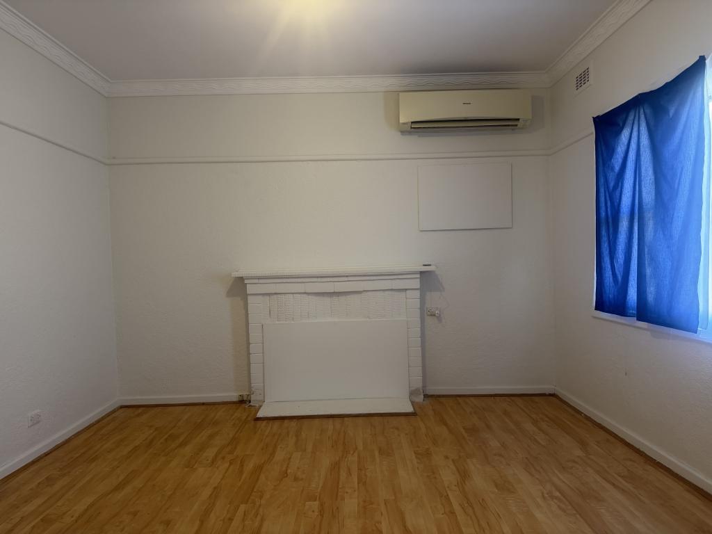 11 ELM GR, SPRINGVALE, VIC 3171