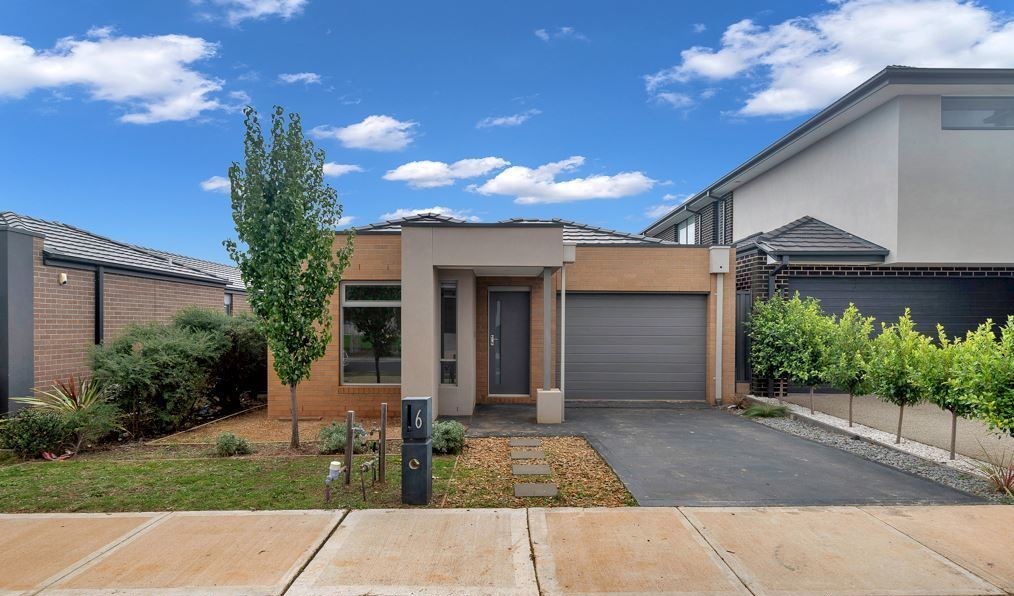 6 Veltins Way, Strathtulloh, VIC 3338