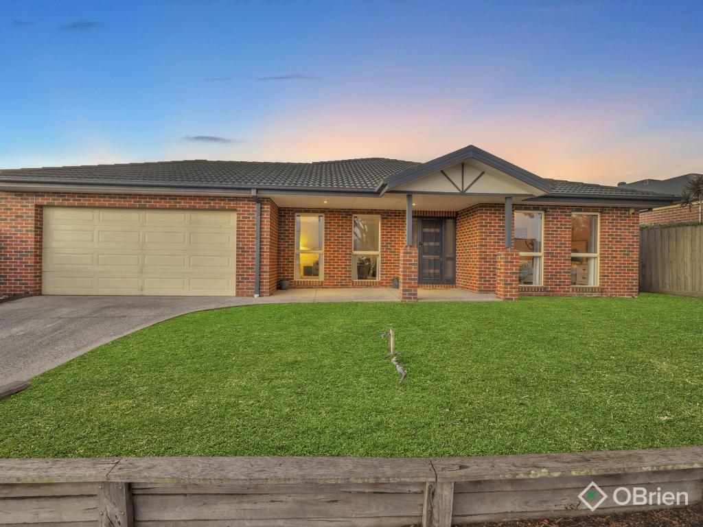 6 Ferndown Dr, Cranbourne, VIC 3977