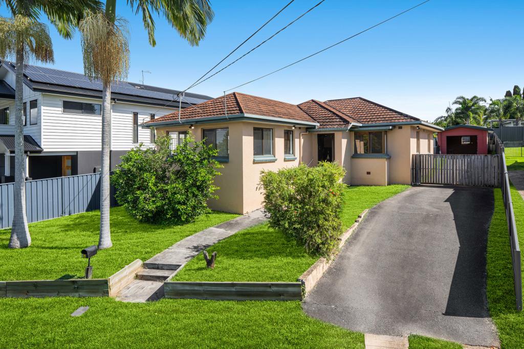 84 Stradbroke Ave, Wynnum, QLD 4178