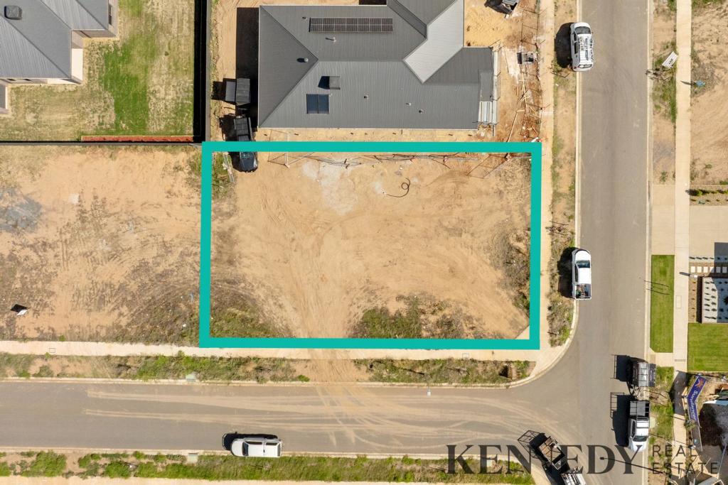 15 WOODLANDS DR, YARRAWONGA, VIC 3730