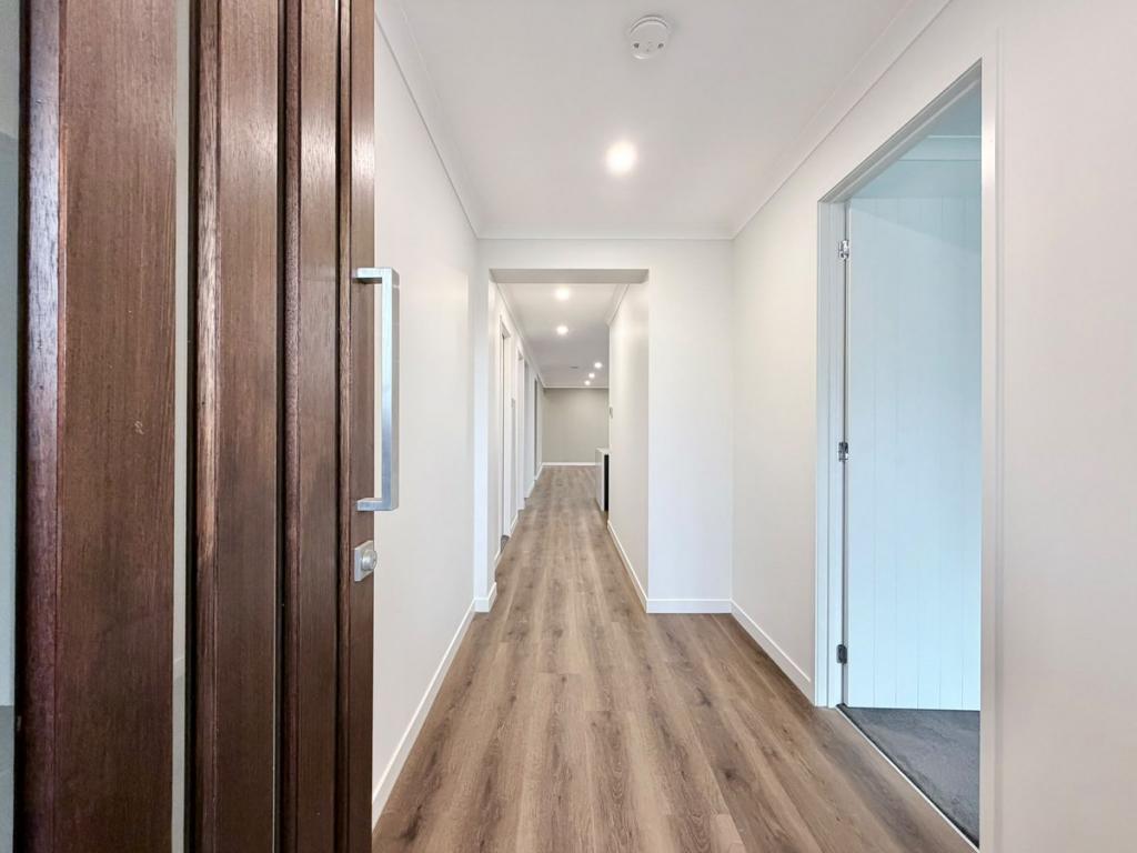 125 MERINDAH BVD, DEANSIDE, VIC 3336