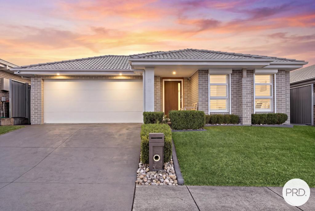 11 MORSON AVE, HORSLEY, NSW 2530