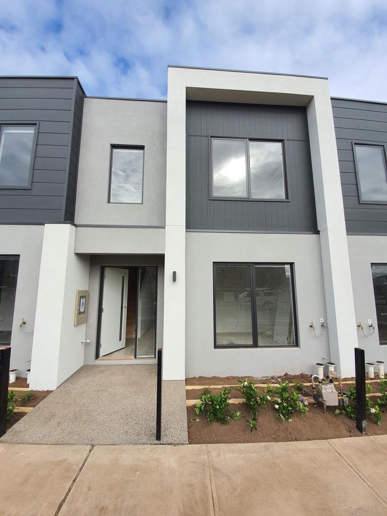 9 BICTON ST, WERRIBEE, VIC 3030