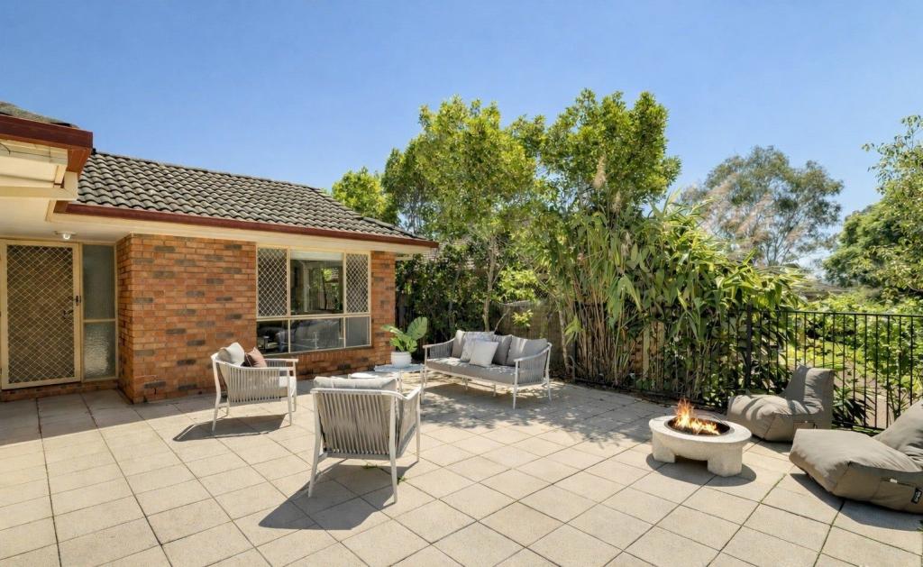 4 Riviera Ct, Oxley, QLD 4075