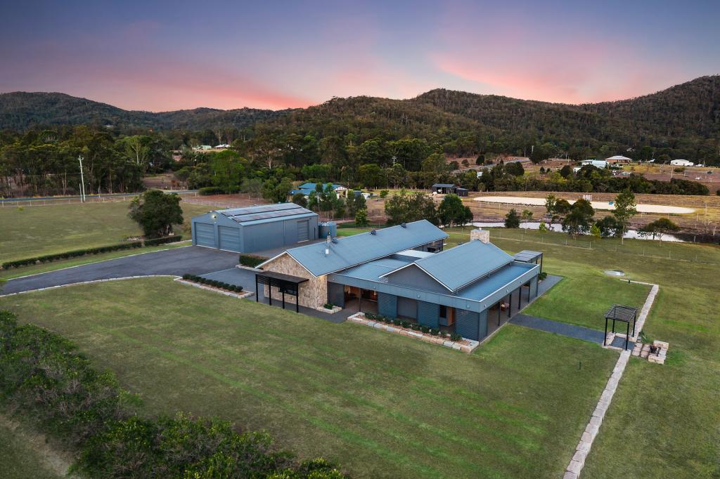 11 Brisbane Gr, Paterson, NSW 2421