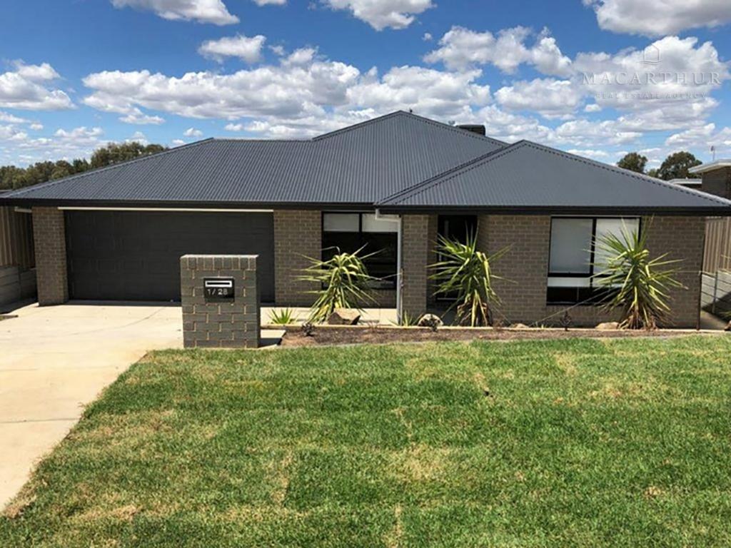 1/28 Messenger Ave, Boorooma, NSW 2650