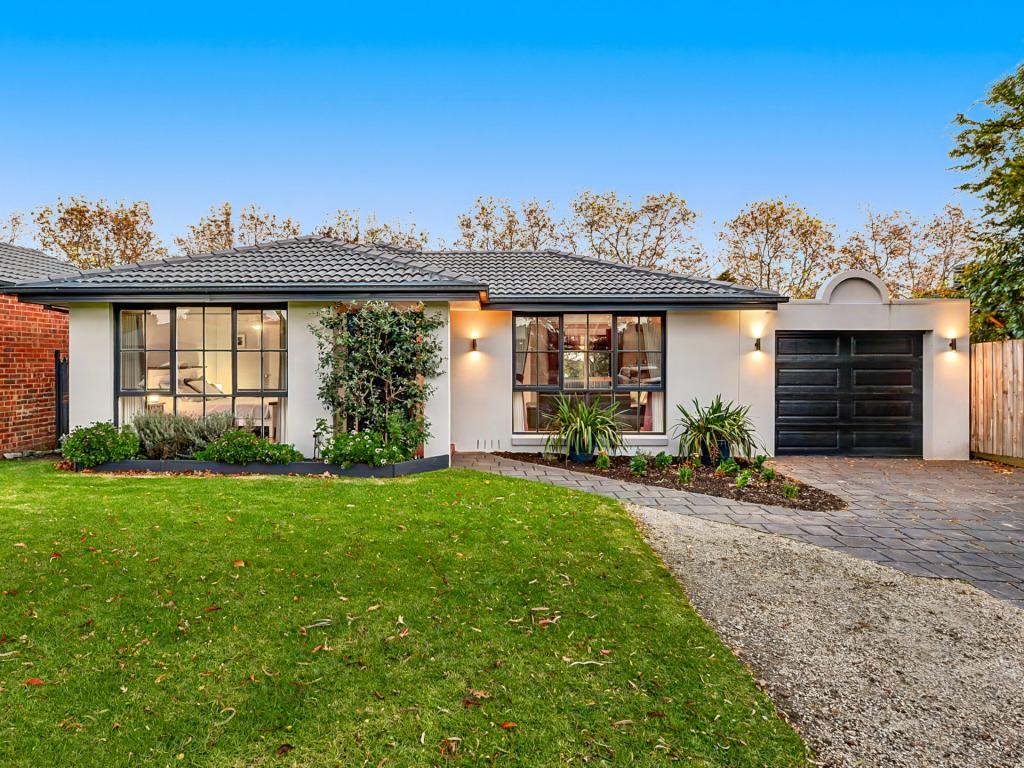 12 Nullica Ct, Berwick, VIC 3806