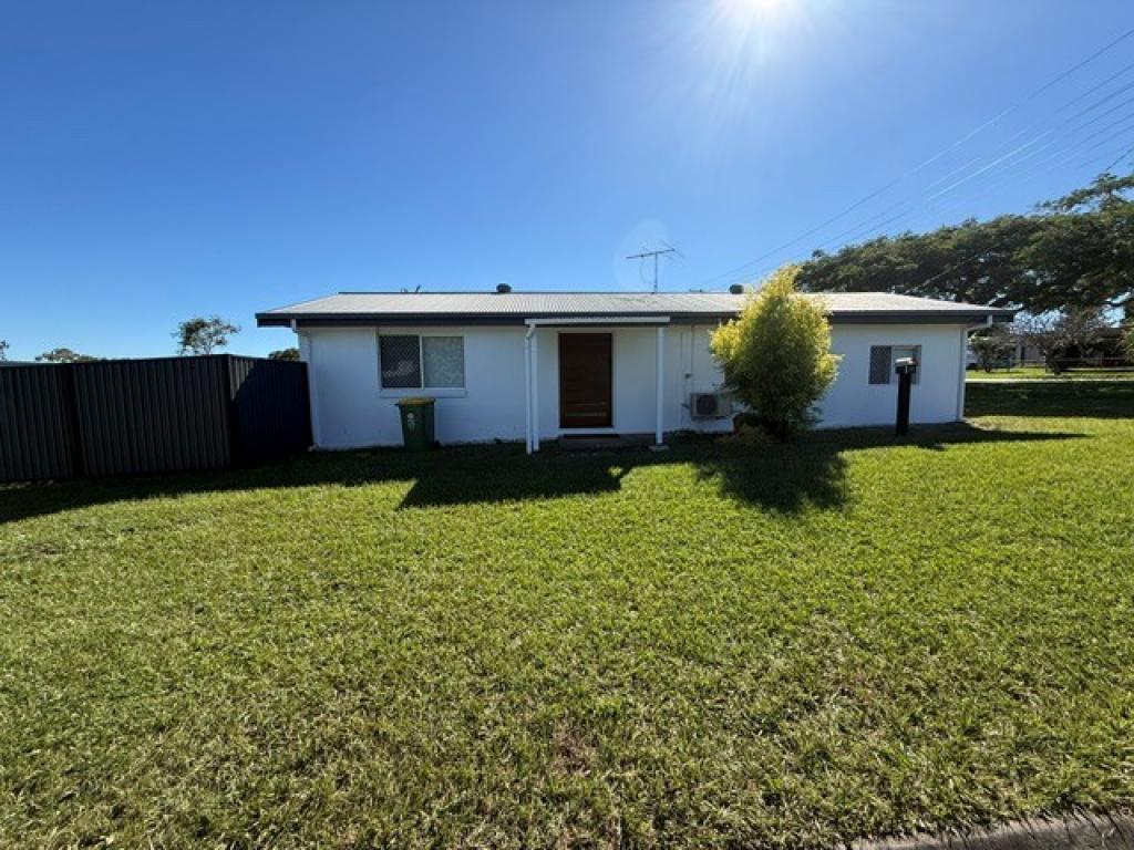 17 Marine St, Redland Bay, QLD 4165