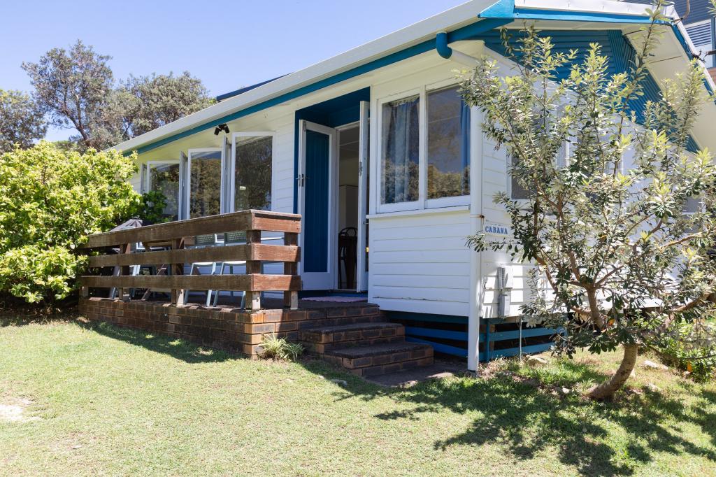 13 Mooloomba Rd, Point Lookout, QLD 4183