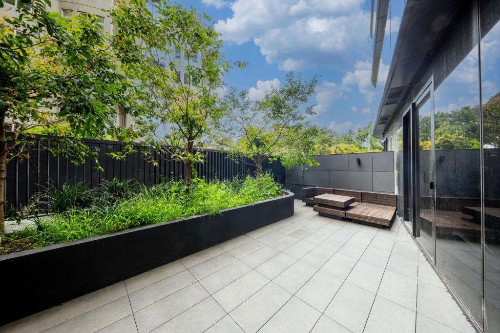 G6/20 Queens Rd, Melbourne, VIC 3004