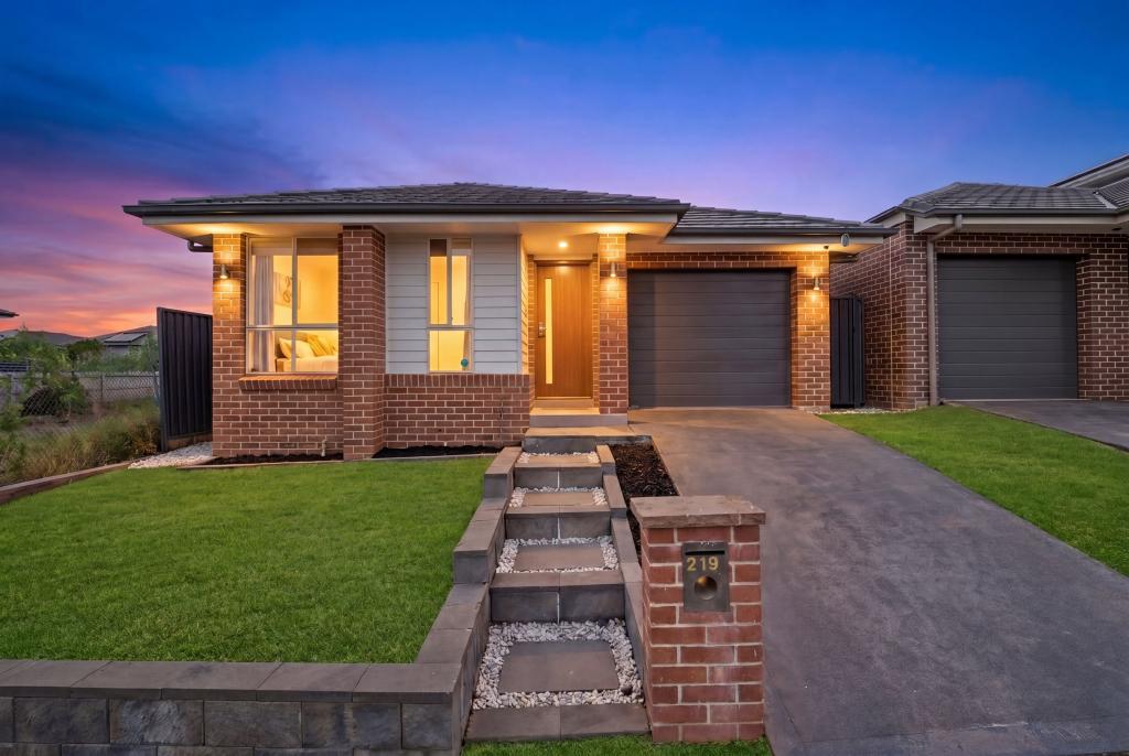 219 Terry Rd, Box Hill, NSW 2765