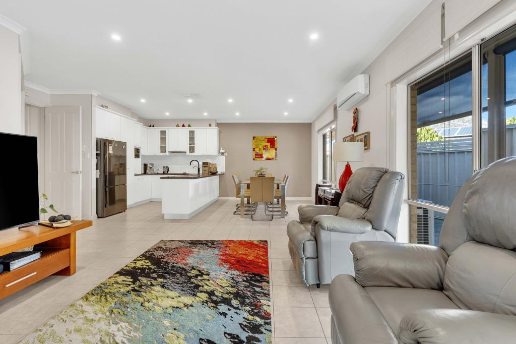 27a Heysen Cres, West Lakes Shore, SA 5020