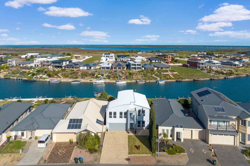 9 Blanche Pde, Hindmarsh Island, SA 5214