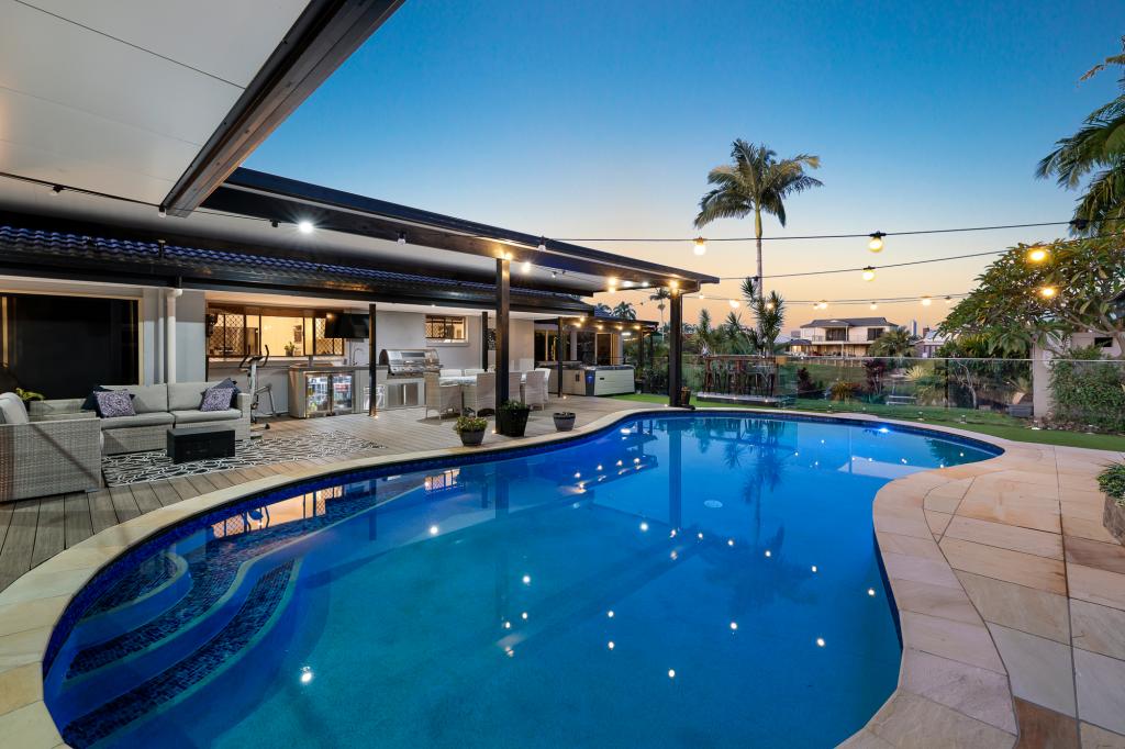 734 Nerang Broadbeach Rd, Carrara, QLD 4211