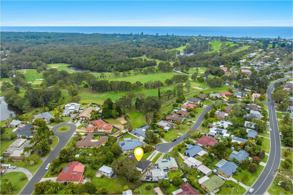 19 Kiah Cl, Ocean Shores, NSW 2483