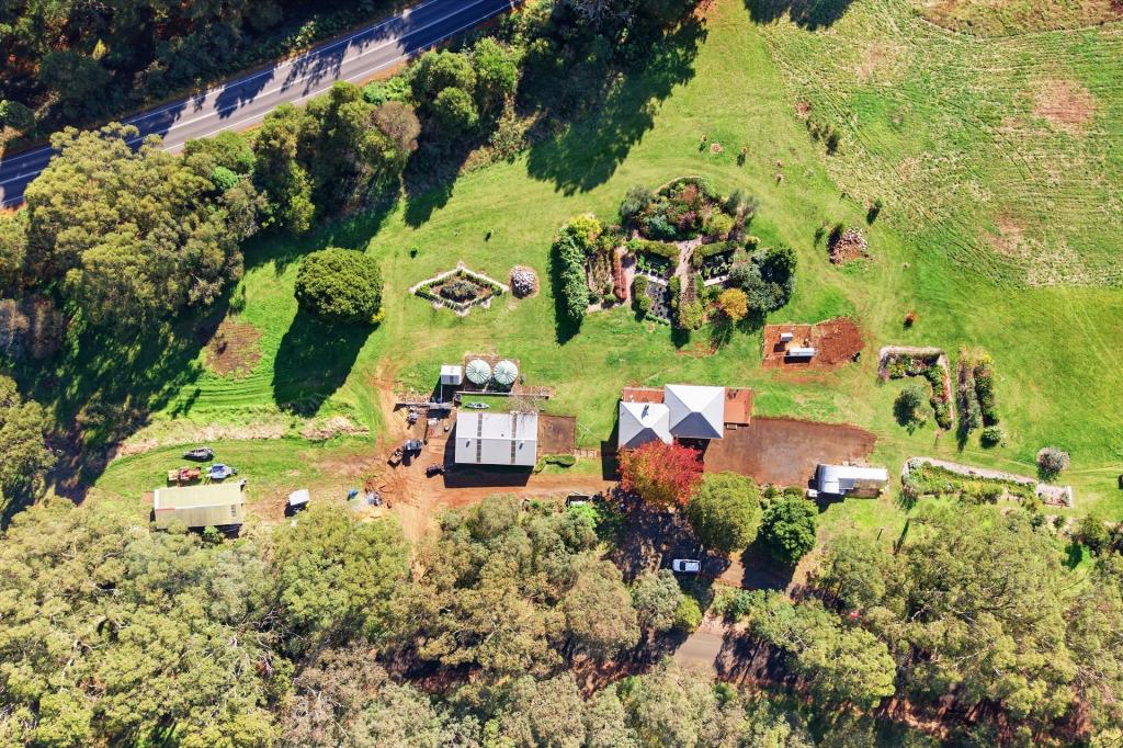 19 Willung South School Rd, Willung South, VIC 3847