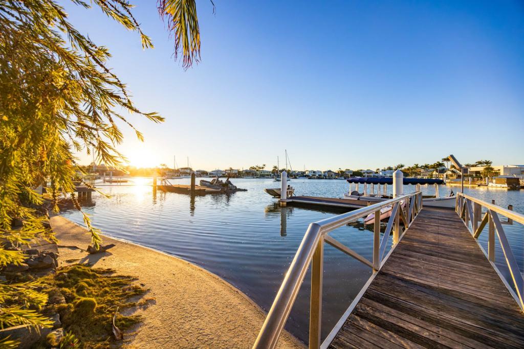 33 Elanora Ave, Mooloolaba, QLD 4557