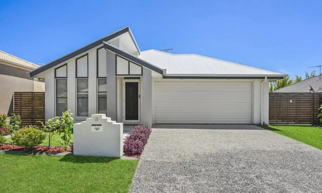 15 MENARA CCT, NORTH LAKES, QLD 4509