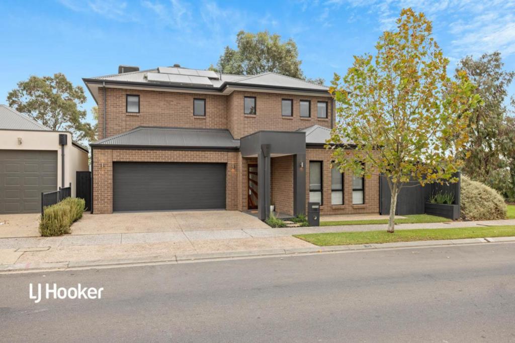 15 Victoria Pde, Mawson Lakes, SA 5095