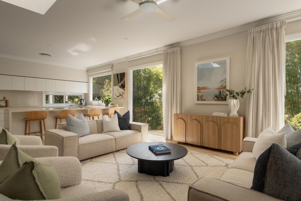 11 Dovedale Cres, Ashgrove, QLD 4060