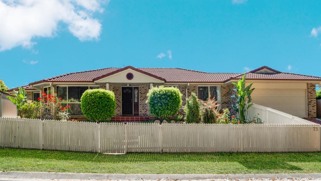 73 Carinyan Dr, Birkdale, QLD 4159