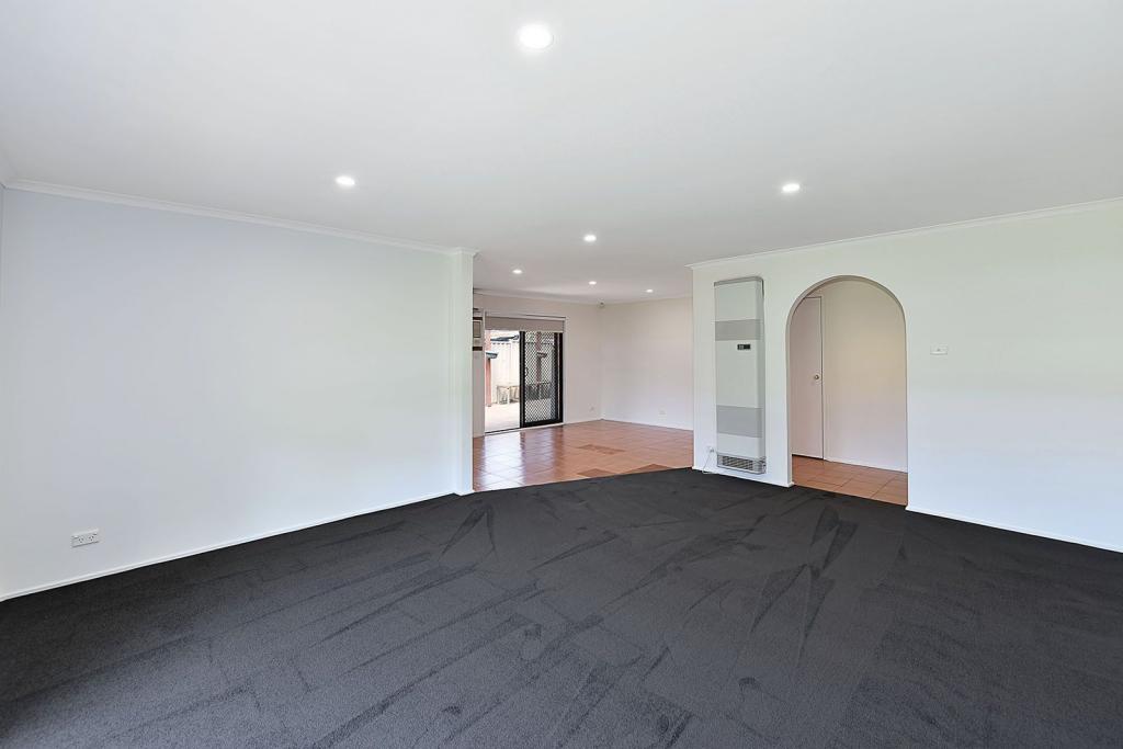 8 Backhaus Ave, Sunbury, VIC 3429