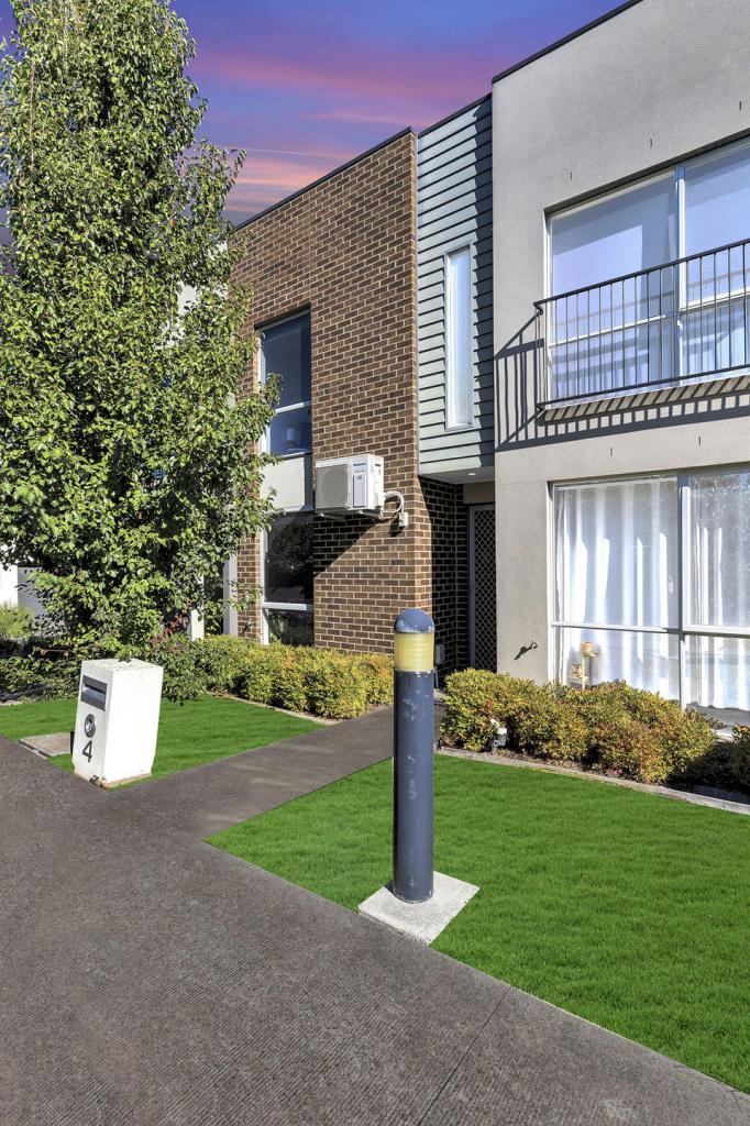 4 Toombal Pl, Craigieburn, VIC 3064