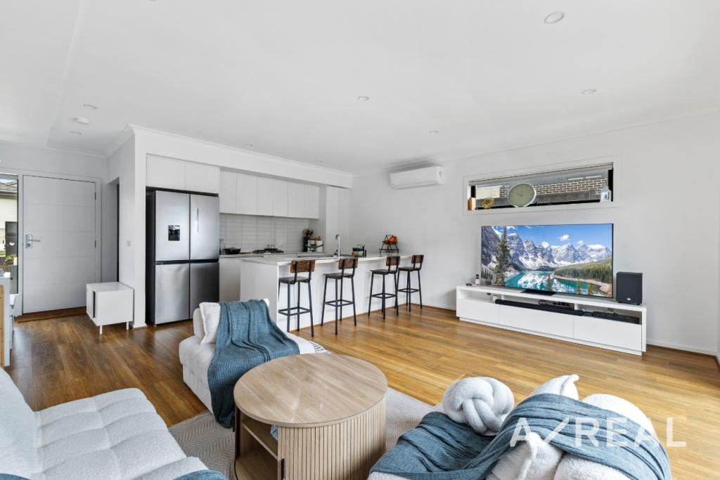 3 Oasis Pl, Clyde North, VIC 3978