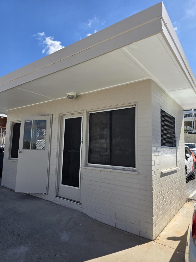 Shop 15/120 Goondoon St, Gladstone Central, QLD 4680