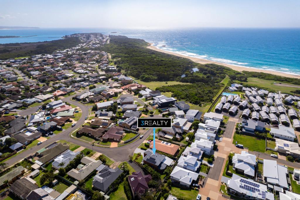 12 Clipper Cl, Caves Beach, NSW 2281