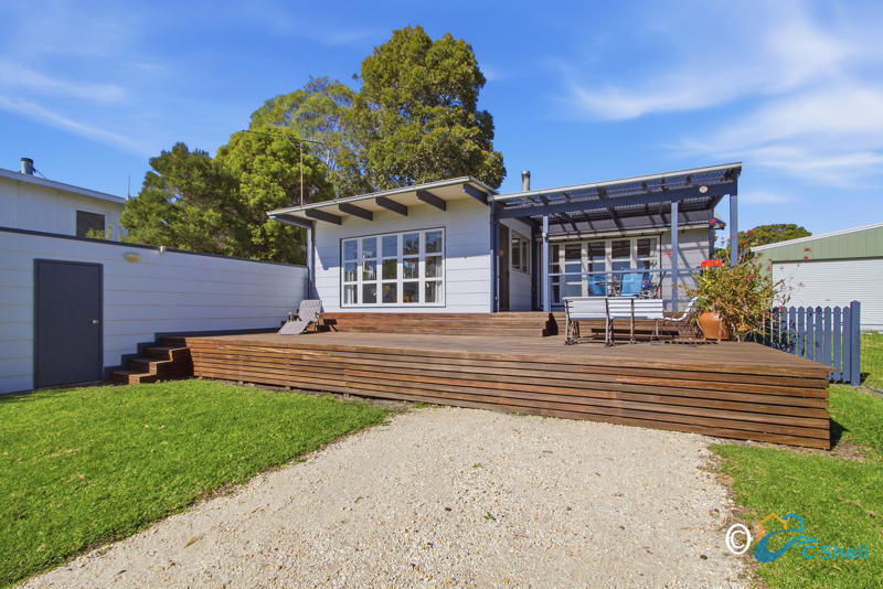 40 Victoria Pde, Loch Sport, VIC 3851