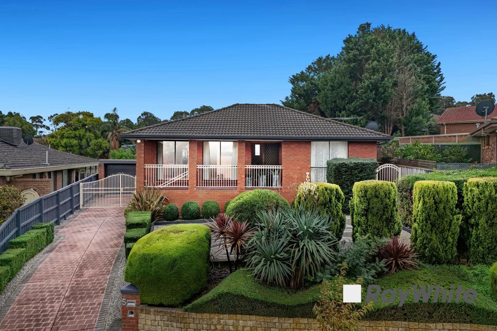 5 Jordan Ct, Endeavour Hills, VIC 3802